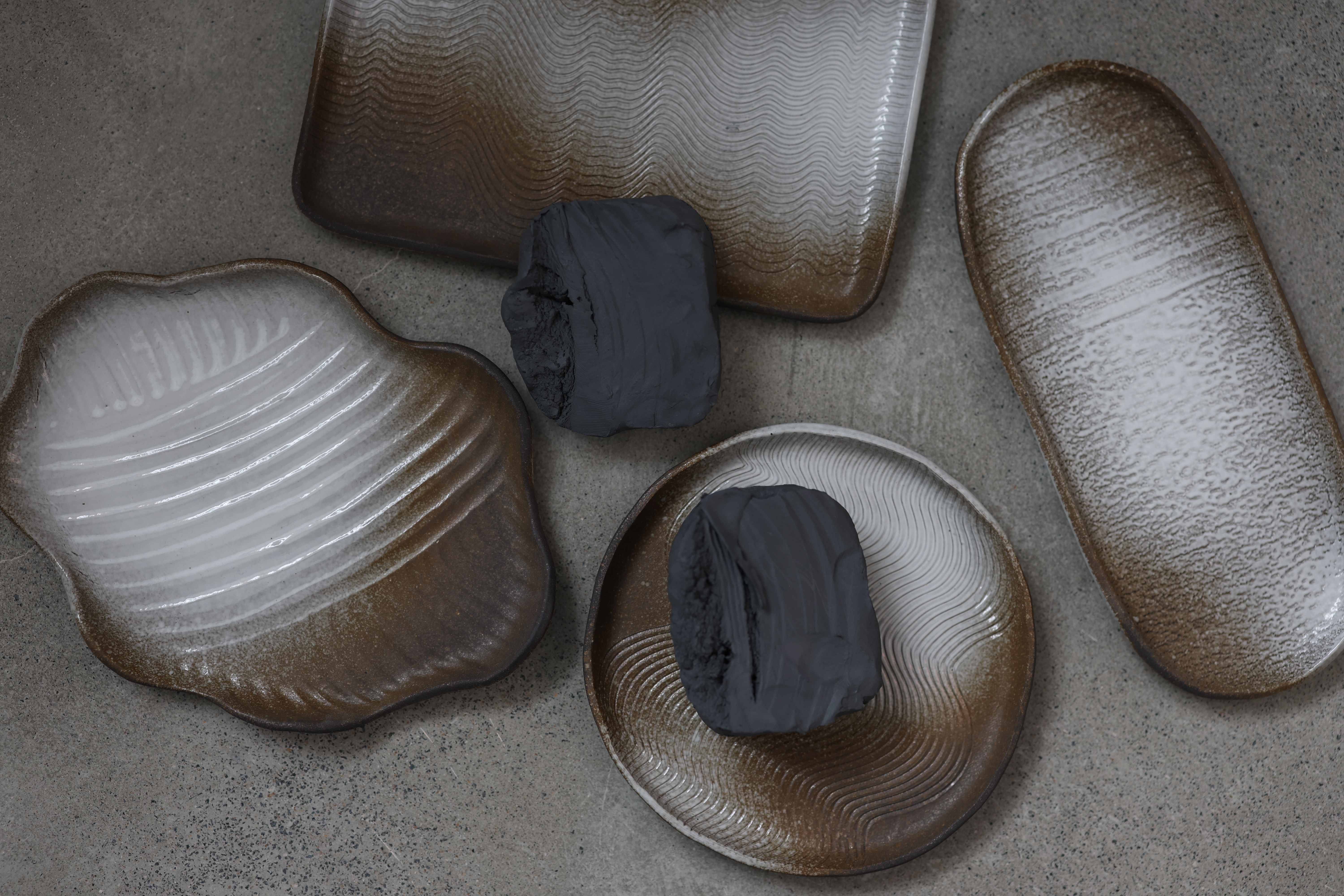 Каменная тарелка, лепка 12+ фото 1